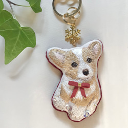 コーギー　犬　動物　キーホルダー　ビーズ　ハンドメイド　リボン　手刺繍　刺繍　プレゼント　ギフト　木苺 2枚目の画像
