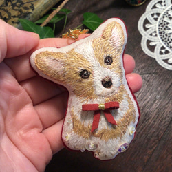 コーギー　犬　動物　キーホルダー　ビーズ　ハンドメイド　リボン　手刺繍　刺繍　プレゼント　ギフト　木苺 8枚目の画像