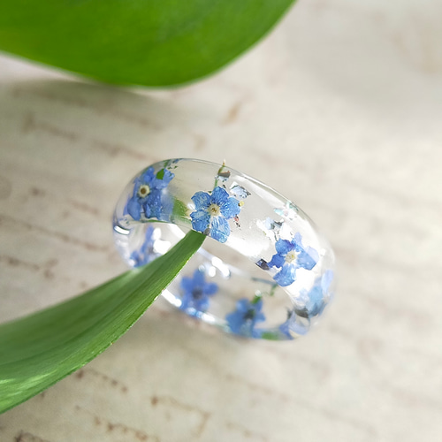 勿忘草のリング〜 ブルー 忘れな草 小花 水色 海 誕生日 ドライ