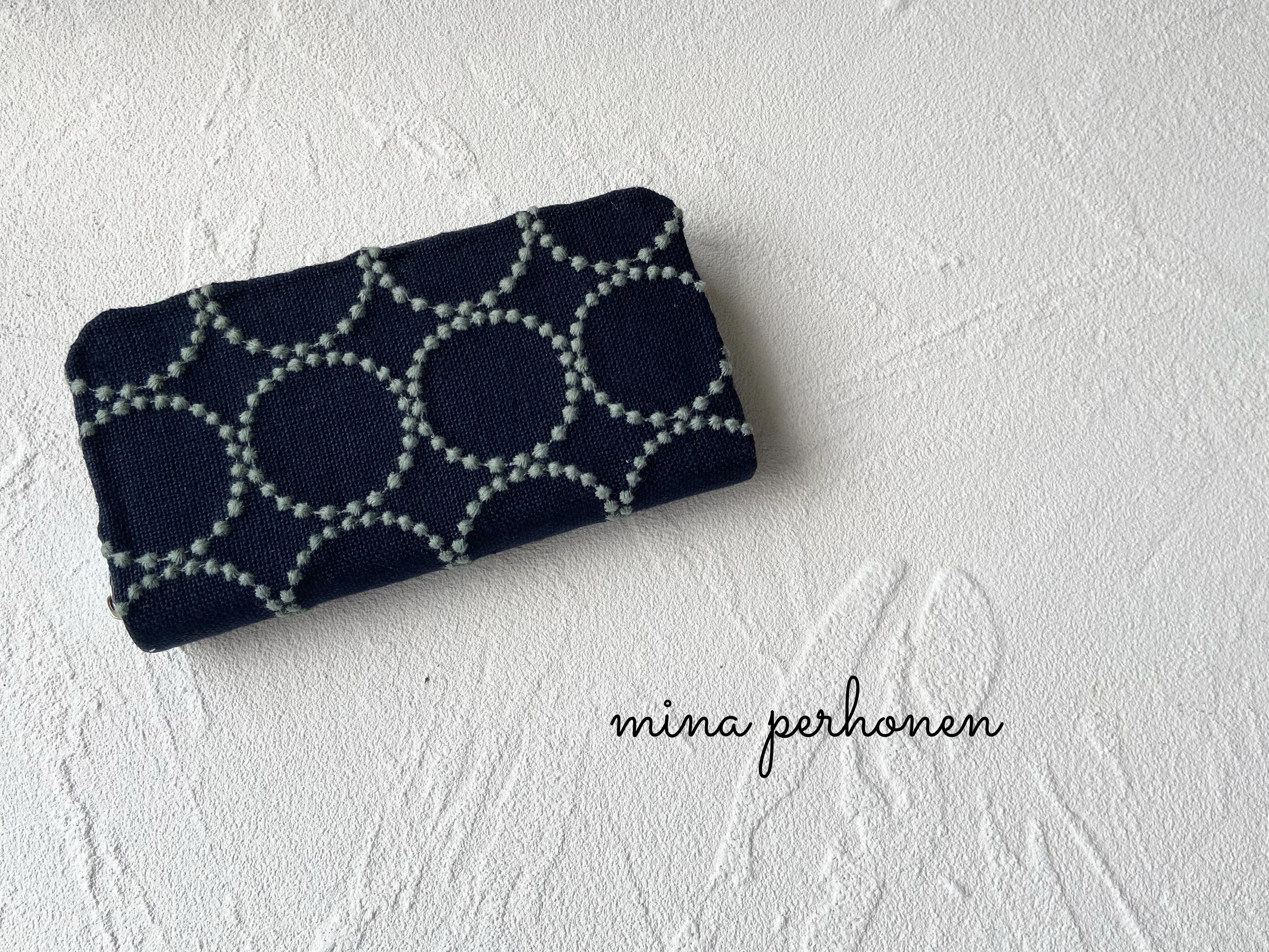 再販ミナペルホネン 長財布 タンバリン ハンドメイド navy + light