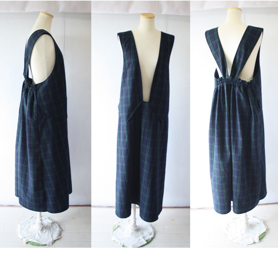 タータンチェックのベスト風ジャンパースカート