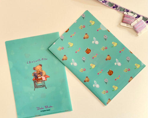 出品ページ　くま、お写真7枚、Wクリアファイル1枚 219408b989ac9a5ff9d992cf61a944