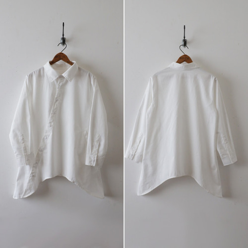 ラスト1 最終SALE 斜めボタン ヘム変形ライン シャツ上質コットン