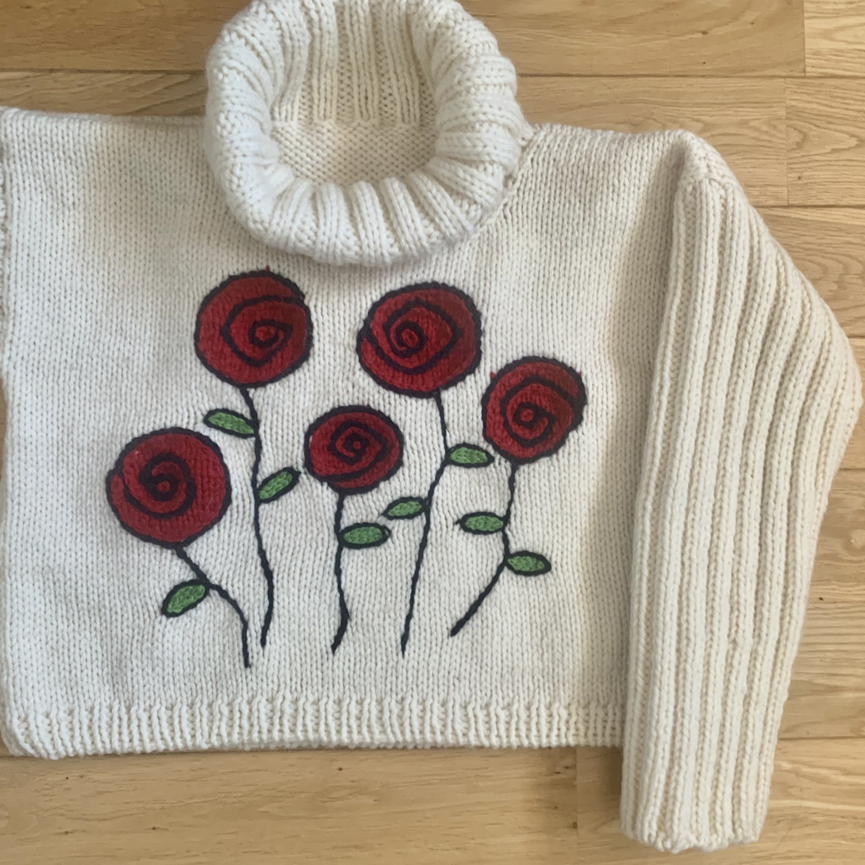 バラの花・厚手タートルセーター　レディス