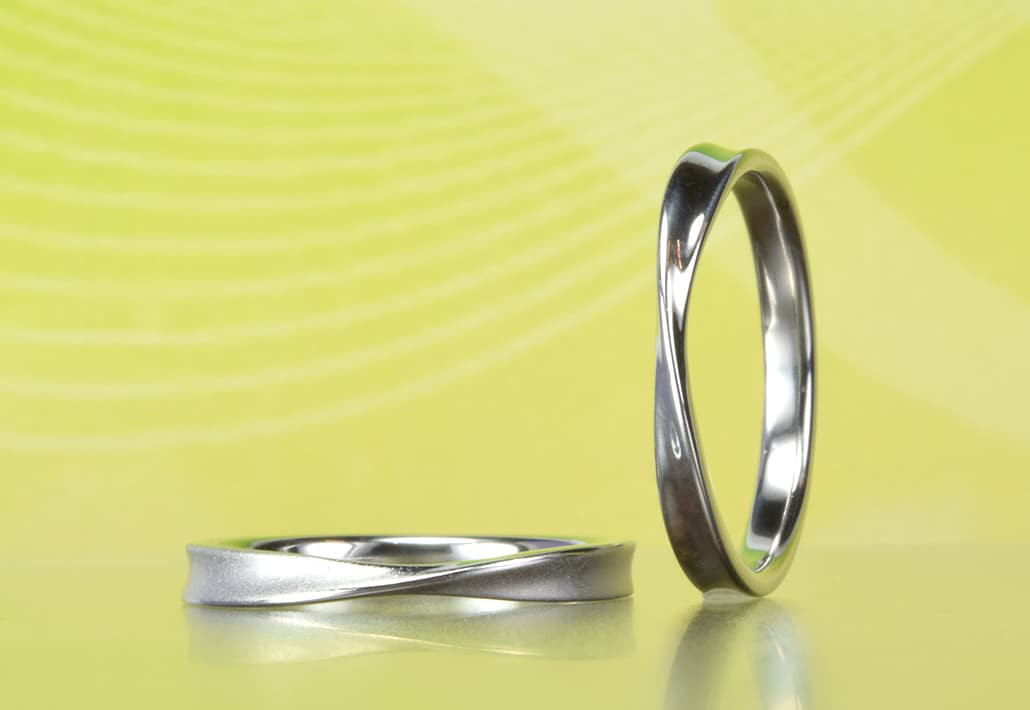 【金属アレルギー対応結婚指輪】お二人が描く未来は無限∞～メビウス 【お二人の無限の未来を表す】MG-079-002