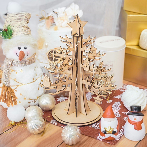 木製クリスマスツリーchristmas名前入りオーナメント星サンタ雪の結晶