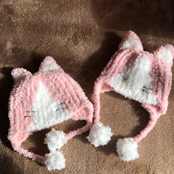 送料無料】ピンクハチワレ帽子 キッズ耳当て付きニットキャップ 46cm