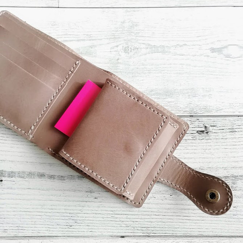 ボタン留め2つ折り財布（グレー） ボックス型小銭入れ 革小物 レザー