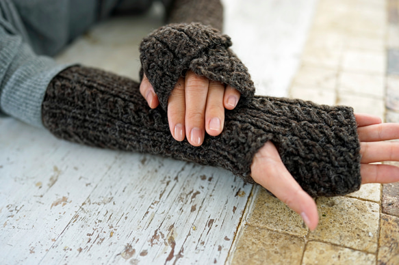 【即納可】ウール・ケーブル編み・ロング手袋（NP-4141）・ペルーニット 3枚目の画像