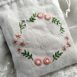 野の花*手刺繍*リネン*巾着*ポーチ*サークル 5枚目の画像