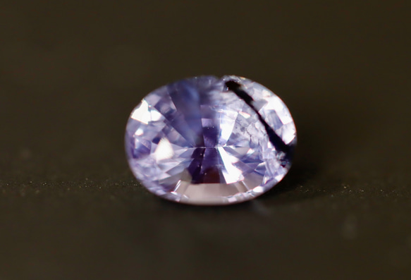 サファイア ルース ラベンダー サファイア 1.16ct オーバル カット かわいい インクルージョン あり 天然宝石 6枚目の画像