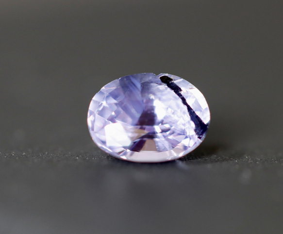 サファイア ルース ラベンダー サファイア 1.16ct オーバル カット かわいい インクルージョン あり 天然宝石 3枚目の画像