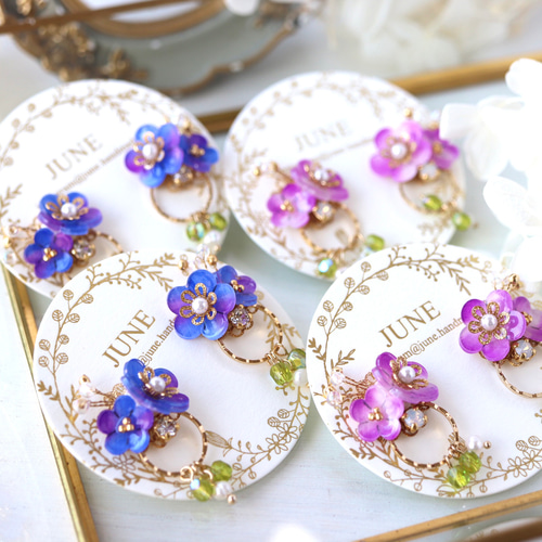青紫の梅の花、華やかピアス／イヤリング、和装にもおすすめ♪ ピアス 