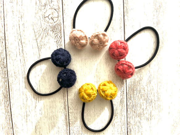 ぷっくり花モチーフの編みくるみボタンのヘアゴム☆新色☆ ヘアゴム