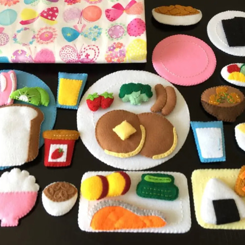 44 フェルトままごと　朝ごはん　オーダーページ N様専用になります フェルト ままごと 朝ごはんセット