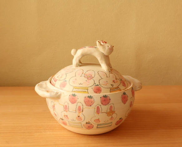 訳あり品B 直火OK! うさぎといちごのキャセロール(土鍋) 鍋・土鍋