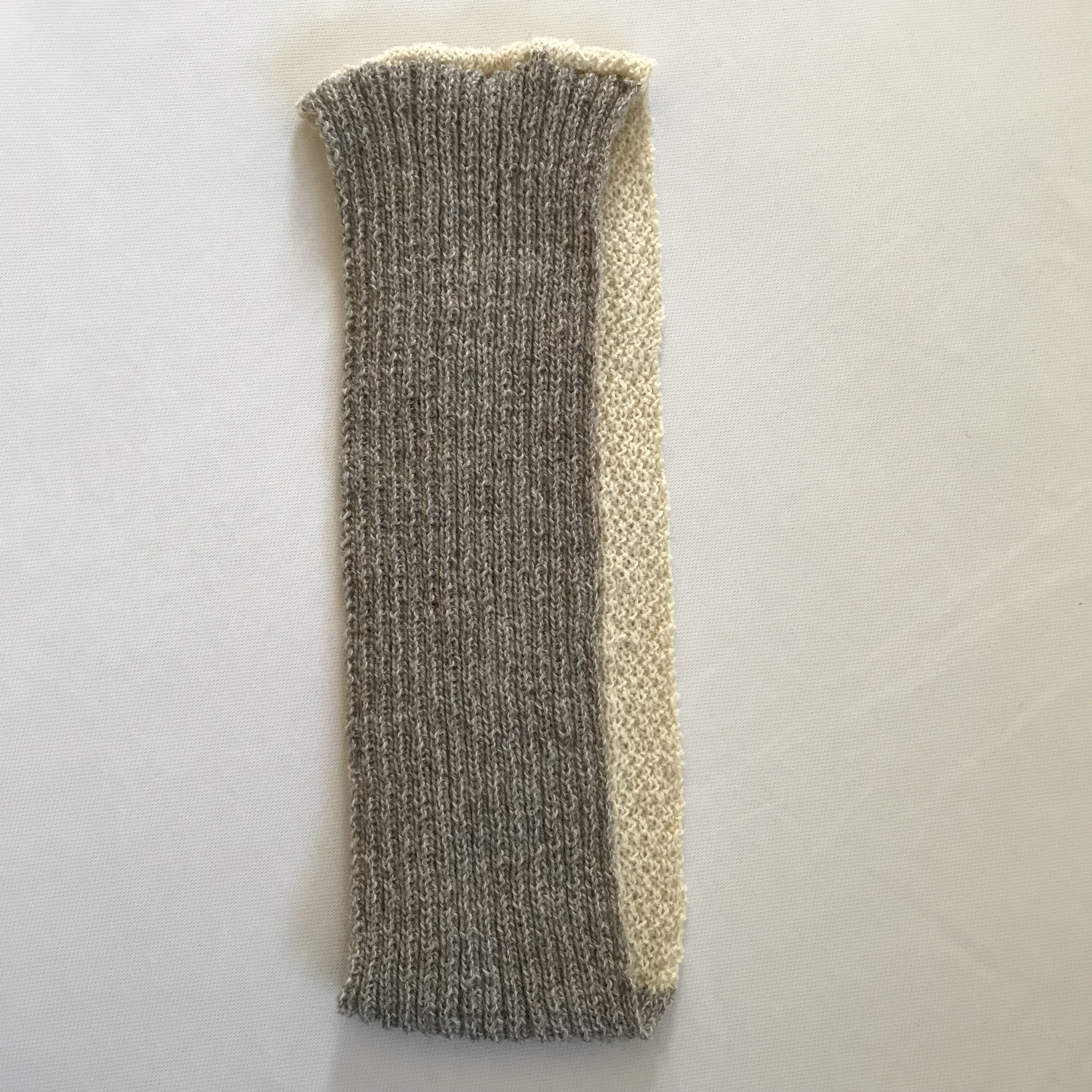 ウール100%  あったかウールのバイカラーのスヌード　棒編み　ネックウォーマー　スヌード　マフラー　毛糸　編み物　編物