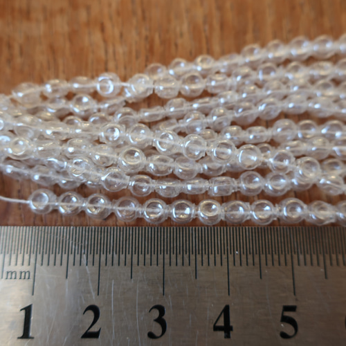 フランスアンティーク スフレガラスビーズ 4ミリ クリア くぼみ丸 60個