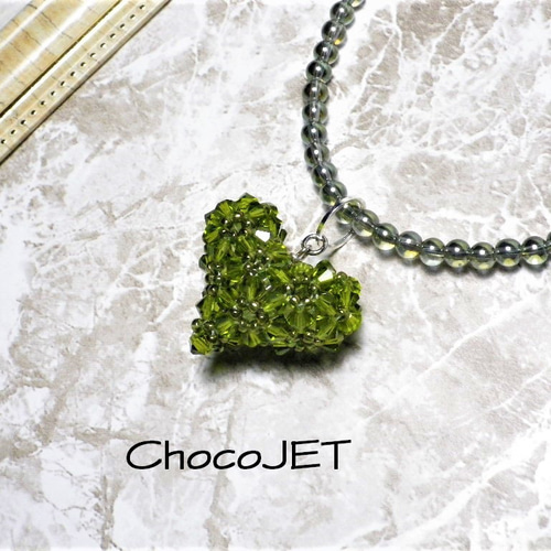 スワロフスキーエレガントなハート型ビーズネックレス スワロフスキーハートネックレス ダークレッドチェコビーズ