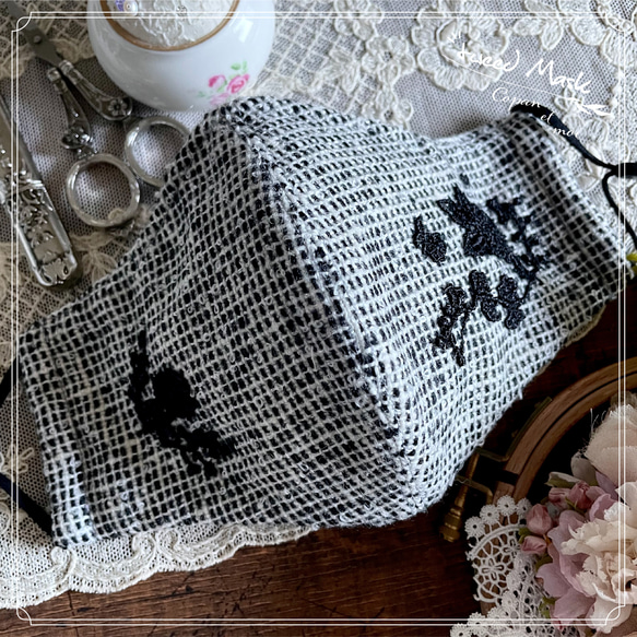 手刺繍 3種類 不織布入り 立体 あったか ツイードマスク 花柄モチーフレース 鼻ワイヤー ブラック 黒　冬マスク　47 3枚目の画像