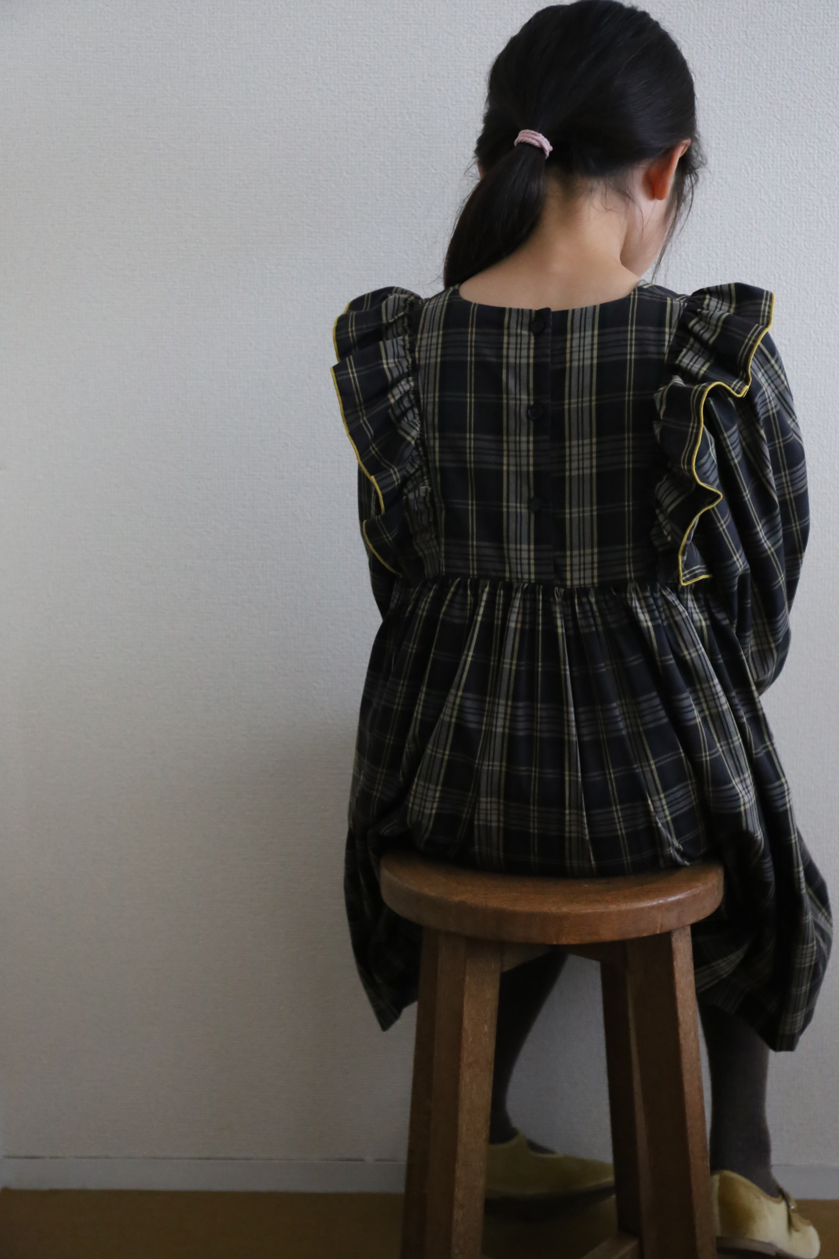 shoulder frill dress