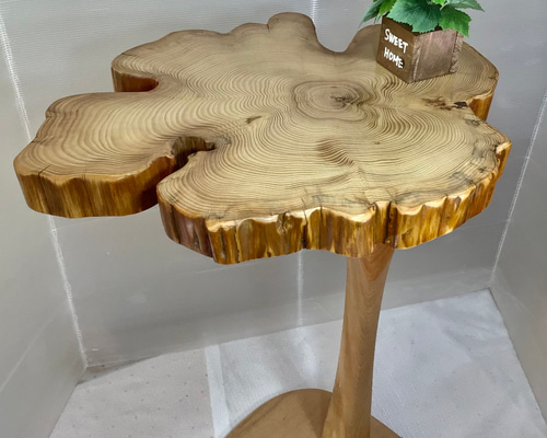 天然木　カリン輪切りサイドテーブル　一点物　手造り 天然木 カリン輪切りサイドテーブル 一点物 手造り