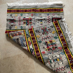 手織りキリム　ベルベルアマジグの文様をカラフルに細かく織り込んだ　キリムM ガフサ86　約80X128㎝ 2枚目の画像