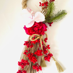 赤いしめ縄飾り　お正月しめ縄飾り　お正月玄関ドア飾り　お正月　アーティフィシャルフラワー 1枚目の画像