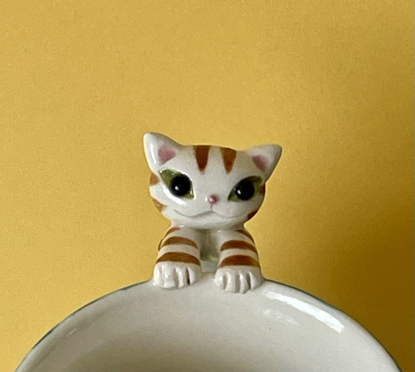 猫取っ手マグ(茶トラ猫)『猫のマグカップ』 3枚目の画像