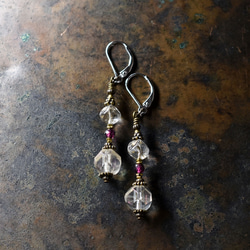 “For Y”復古極光捷克珠和石榴石星形透明珠耳環（銀色金屬配件） 第2張的照片