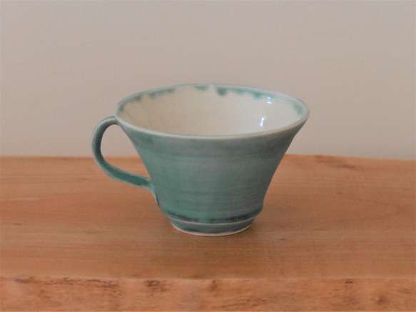 【翡翠色のティーカップ】陶器 手作り 贈り物 グリーン 緑 蒼 碧 ギフト コーヒー 新色新柄 2枚目の画像
