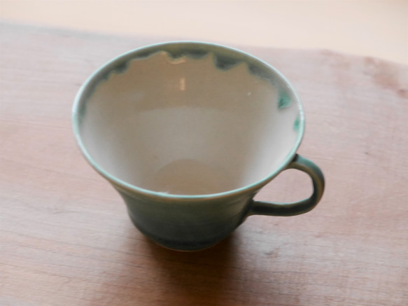 【翡翠色のティーカップ】陶器 手作り 贈り物 グリーン 緑 蒼 碧 ギフト コーヒー 新色新柄 3枚目の画像