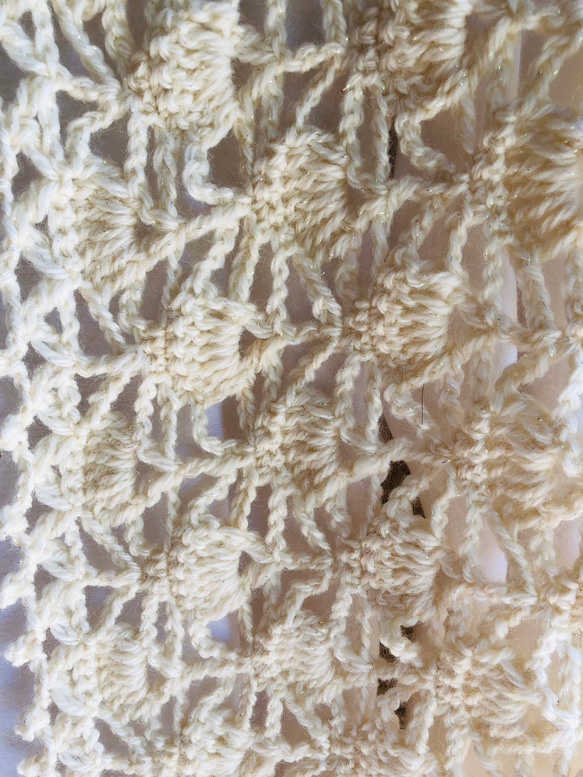 ウール100%の並太毛糸の豪華なショール(アイボリー　　1点物) 4枚目の画像