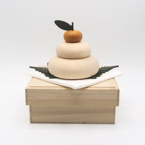 正月 鏡餅 木製 きのいい鏡餅 桐箱付き　日本製 木の鏡餅 きのいい鏡餅 桐箱・金襴敷布付き その他インテリア雑貨