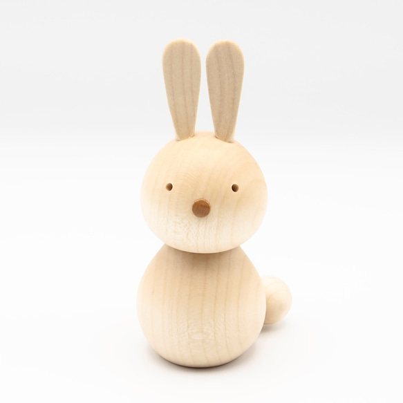 木製干支飾り ウサギ(卯) こげ茶or白 3枚目の画像