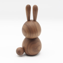 木製干支飾り ウサギ(卯) こげ茶or白 8枚目の画像