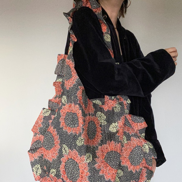 red flower frill shoulder bag 1枚目の画像