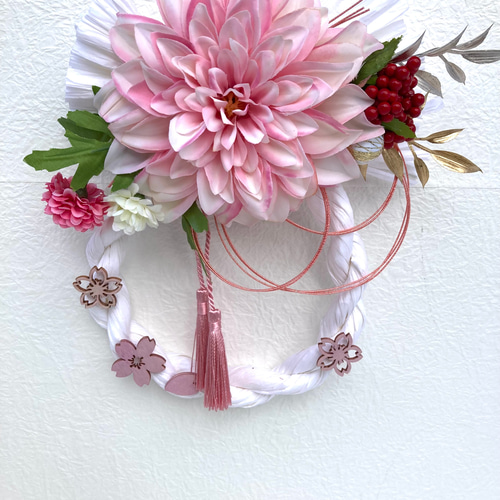 本日最終　しめ縄アレンジメント 紫とピンクの花　しめ縄　しめ飾り　お正月飾り 本日最終 しめ縄アレンジメント 紫とピンクの花 しめ縄 しめ飾り