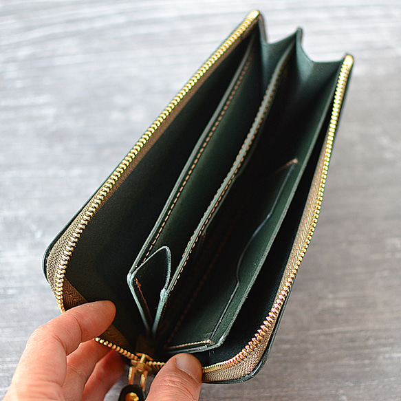 少し小ぶりな長財布「ティオ・深緑」 3枚目の画像
