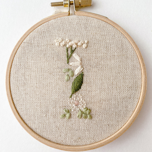 制作キット・動画で学べる［植物感じるイニシャル刺繍］ キット もりの
