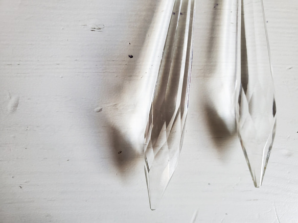 フランスアンティーク　シャンデリアパーツ／クリスタルガラス　ペンシル型 9.5cm 3枚目の画像