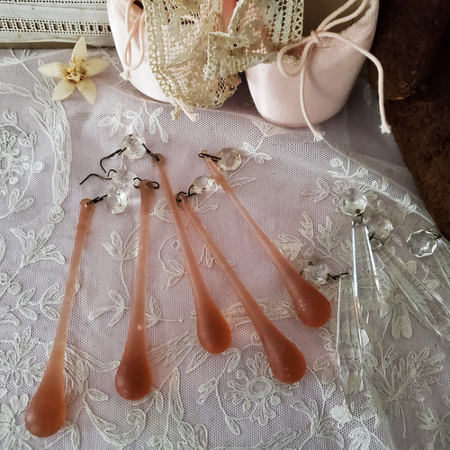 シャンデリアのパーツ フランスアンティーク シャンデリアパーツ 雫型ローズ 14cm