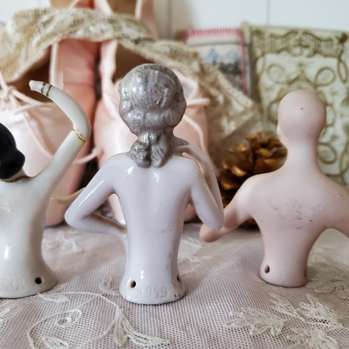 アンティーク ハーフドール ピンクッションドール - ANTIQUE LEAVES
