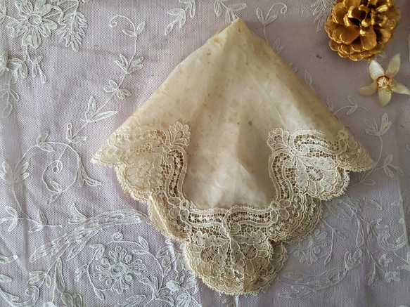 E-554 フランスアンティークレースハンカチ 手刺繍モノグラム
