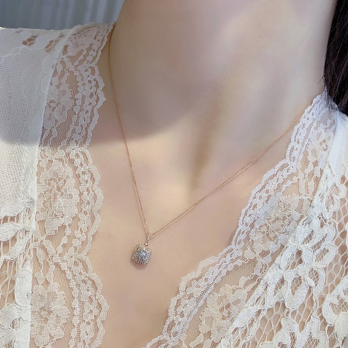 天然ダイヤモンドペンダント0.26ct k18 ネックレス・ペンダント パール  