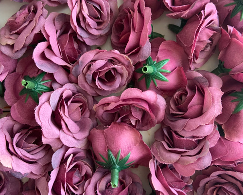 ワインレッドのミニバラ.* ⚘花材・造花・アーティフィシャルフラワー