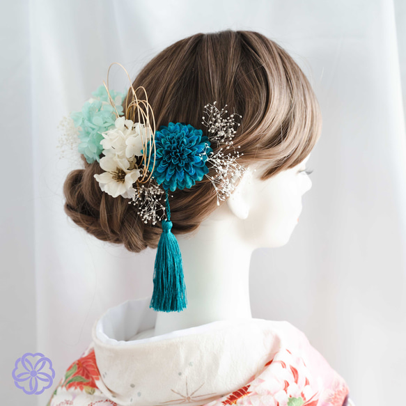 髪飾り　ターコイズブルーと林檎の花の髪かざり　成人式　卒業式　結婚式　振袖　着物　和装　ヘアアクセサリー　髪かざり　留袖 6枚目の画像