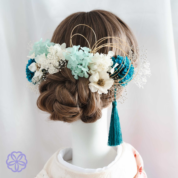 髪飾り　ターコイズブルーと林檎の花の髪かざり　成人式　卒業式　結婚式　振袖　着物　和装　ヘアアクセサリー　髪かざり　留袖 3枚目の画像