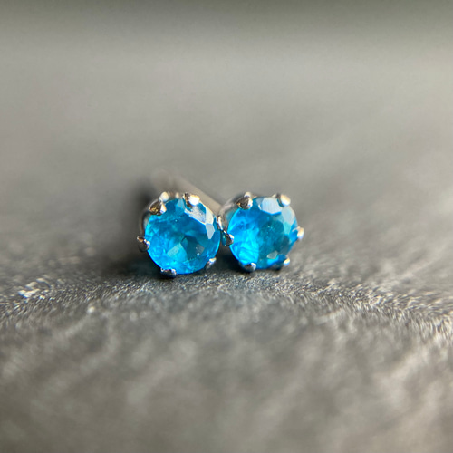 のんたん様　ネオンブルーアパタイト&スモーキー＆フェザーアゲート3点＊チャーム のんたん様 ネオンブルーアパタイト&スモーキー＆フェザーアゲート3点