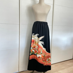 黒留袖リメイク 華やかな尾長鳥 ロングスカート 正絹 フリーサイズ